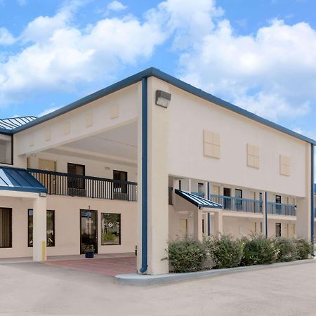 Super 8 By Wyndham Hattiesburg South Exterior foto